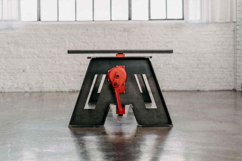 Tischuntergestell Hulk h&ouml;henverstellbar Industriedesign