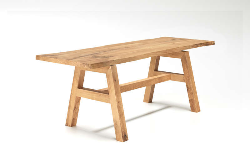 Massivholztisch mit Baumkante aus Eichenholz nach...