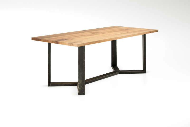 Holztisch aus Eiche mit Metallgestell nach Maß Modell Caspa