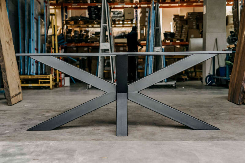 Stahlkreuz Mittelfuß Tischgestell schwarz