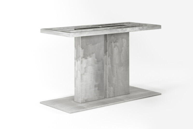 Blankstahl Tischgestell mit charaktervoller Oberfläche