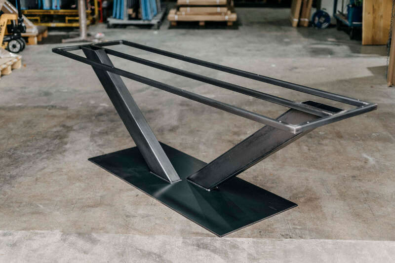 Metall Mittelfuß Tischuntergestell Suka modern