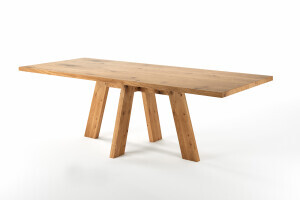 Holztisch mit stabilem Tischuntergestell Trient