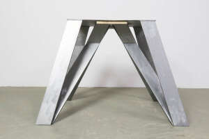 Modernes Tischgestell Eisen Modell Imatra Seitenansicht