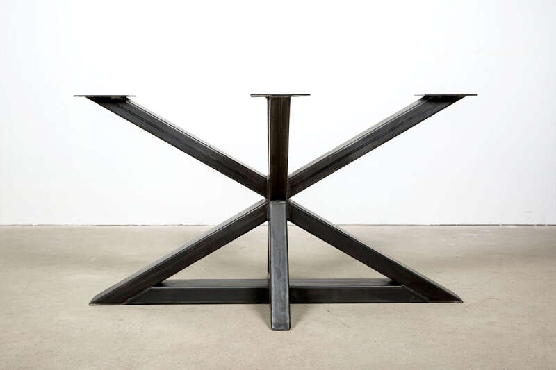 Mittelfuß Tischgestell aus Stahl kreuzförmig
