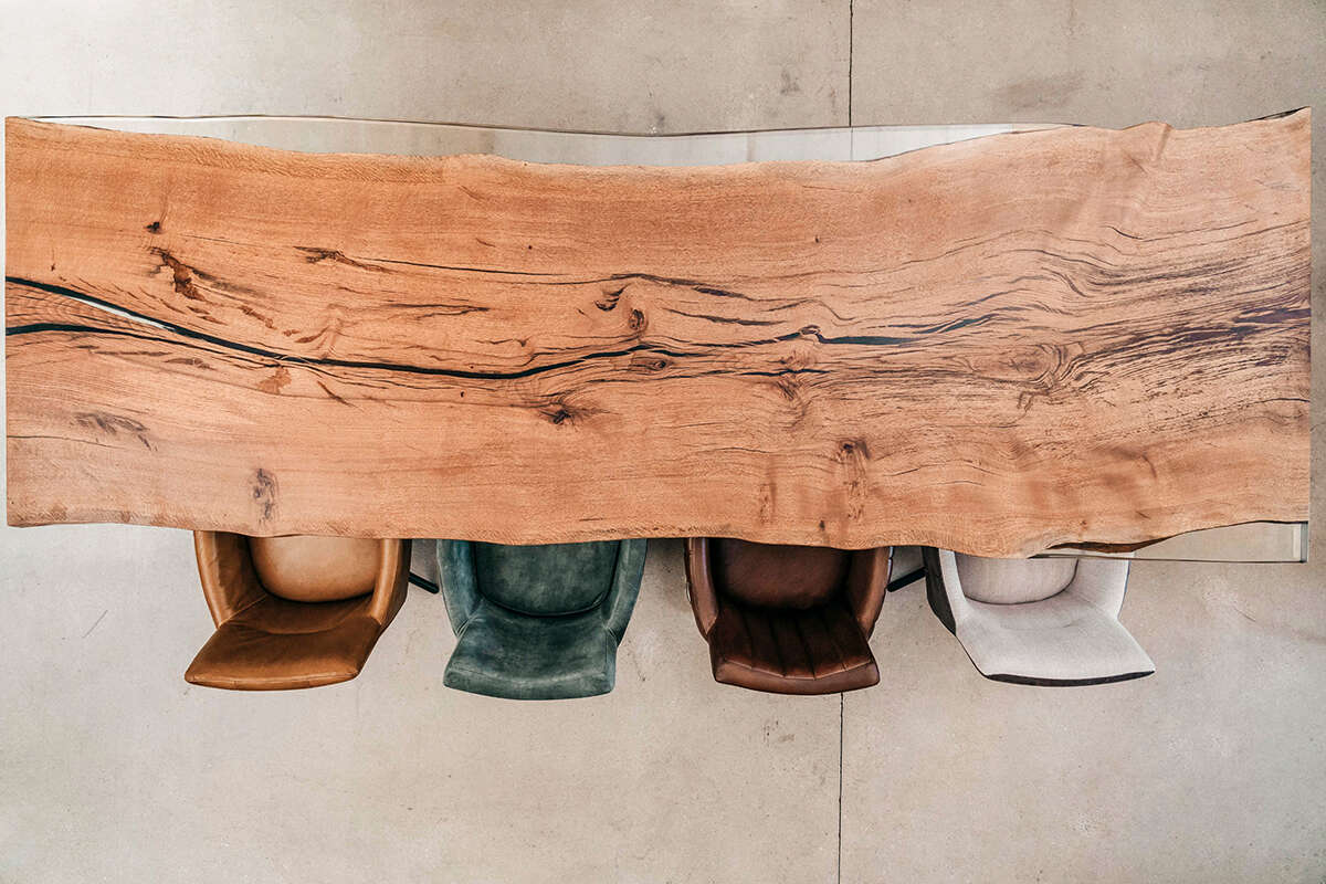 Massivholz Tischplatte aus Eiche mit Epoxid 350 x 115 x 5,5 cm