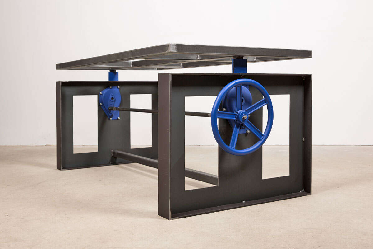 Höhenverstellbares Tischgestell Stahl auf Maß Pivot