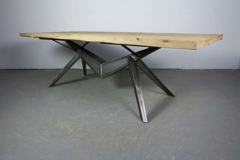 Esszimmer Tischgestell nach maß aus Stahl