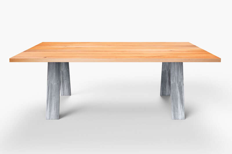 Moderner Naturholz Tisch gefertigt nach Maß