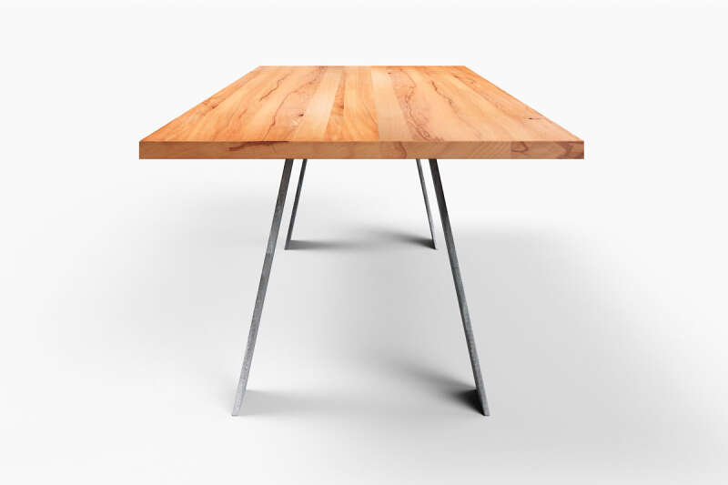 Novo Naturholz Tisch mit Tischuntergestell in Metall