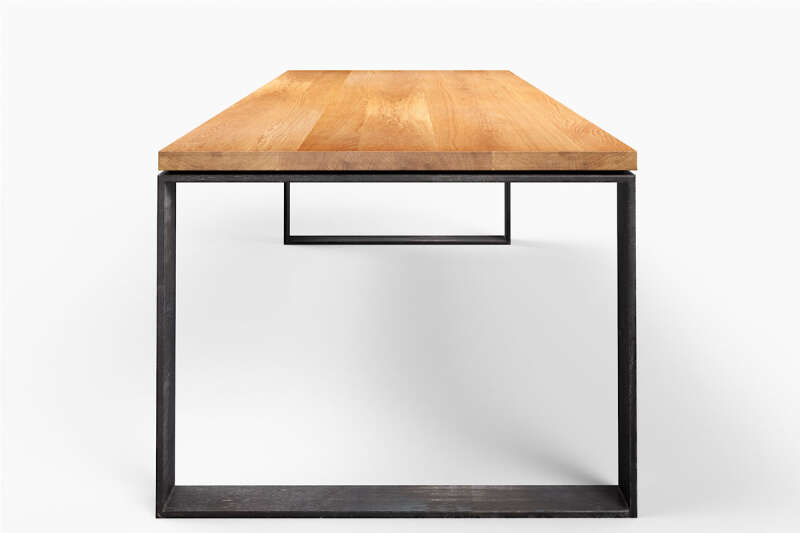 Moderner Kufentisch Horik mit sichtbarer Schattenfuge