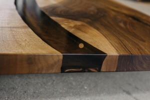 Gespiegelte Nussbaum Tischplatte mit Epoxyf&uuml;llung aus Amerika 200cm - #custom.ansicht# 6