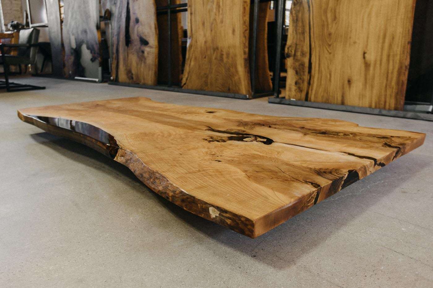 Epoxy Baumkanten Tischplatte aus Esche 220 x 110 x 5 cm