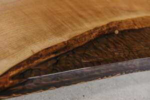 Gef&uuml;llte Giessharz Baumkanten Tischplatte aus Esche 220 x 110 x 5 cm - #custom.ansicht# 8