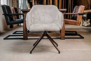 Imposanter Armlehnstuhl mit schicker Steppung und Stoffbezug Lilly-Q - #custom.ansicht# 2